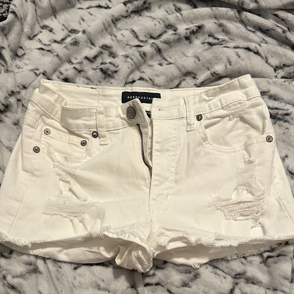 Aeropostale Women's Cream Distressed Jean Shorts